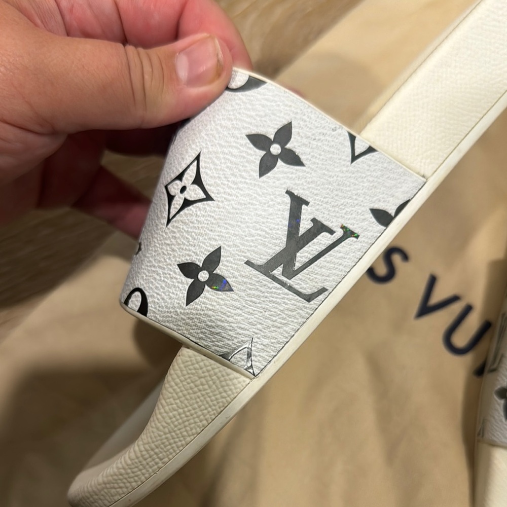 100% Authentic Louis Vuitton Monogram White Hologram Slides 🤍🤍 - Picture 10 of 15